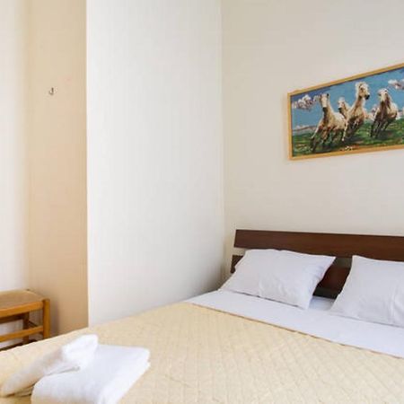 Large 3 Bedroom Apt With Terrace Athen Exterior foto